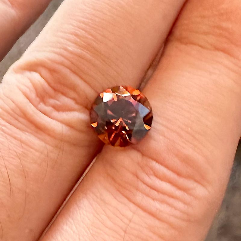 Cognac Zircon view 2